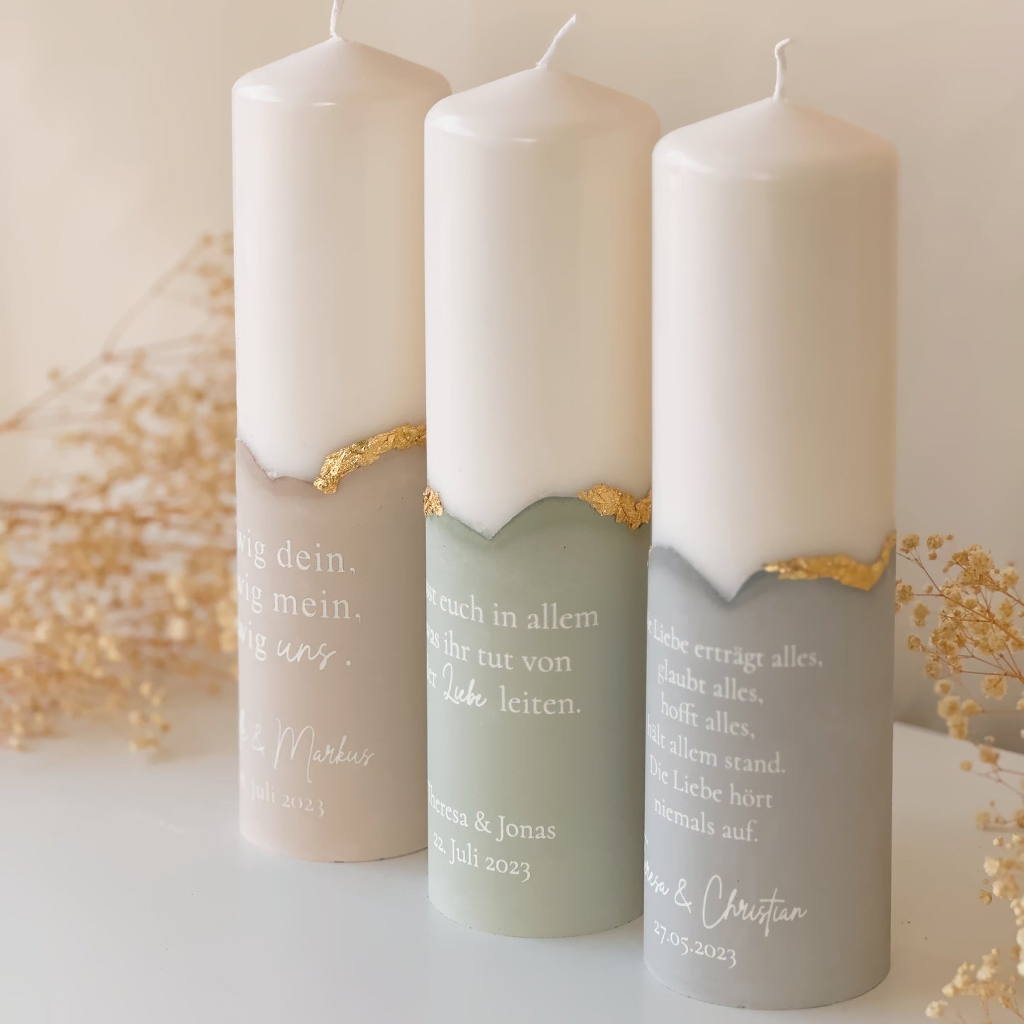 Personalized wedding candle with olive-green plaster base and gold leaf accents | Wedding motto | Names and date