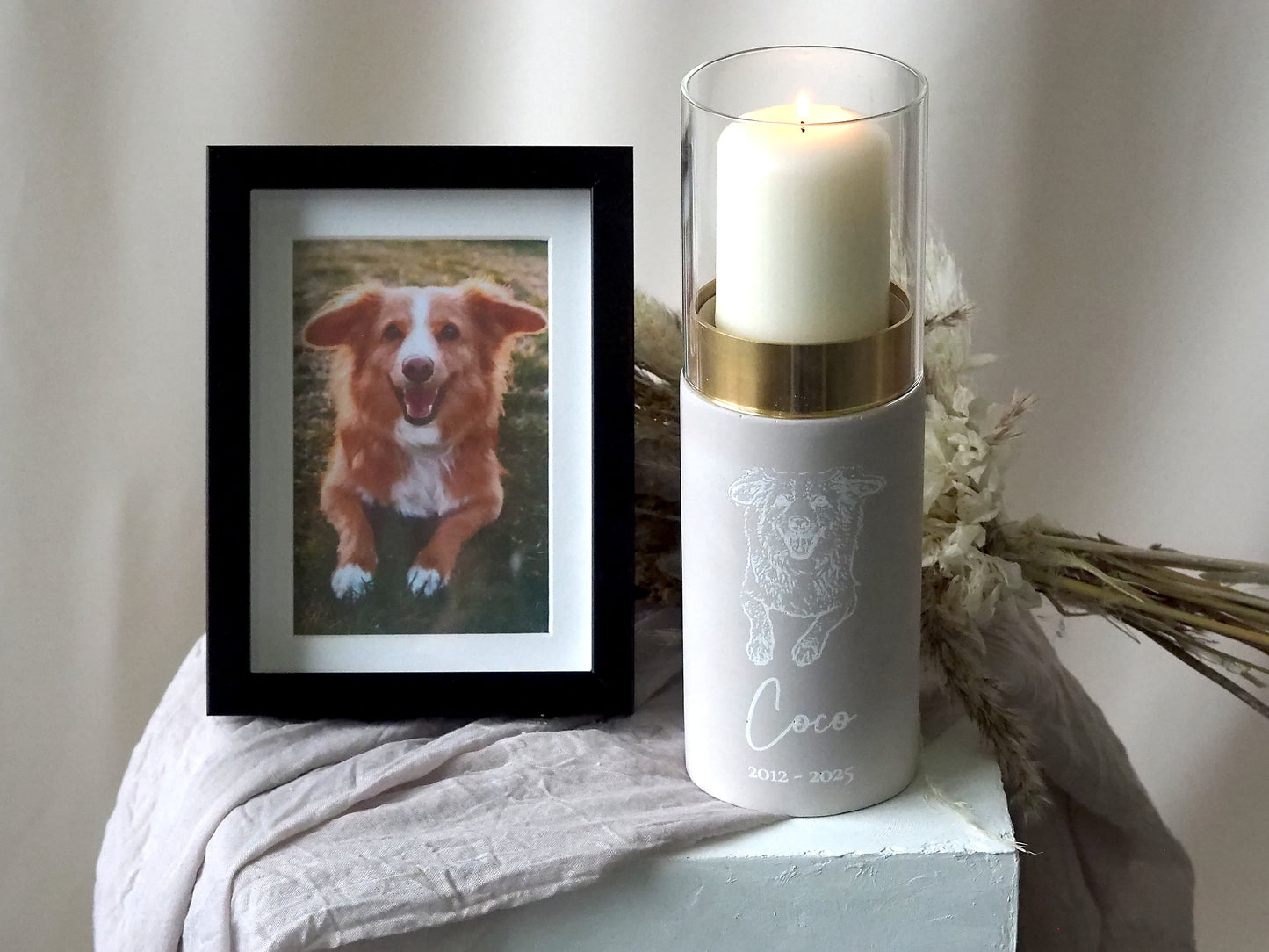 Tierurne als Design-Windlicht – personalisierte Urne mit graviertem Foto für Haustiere | stilvolle Gedenkkerze | Handgefertigt & hochwertig | Name & Datum