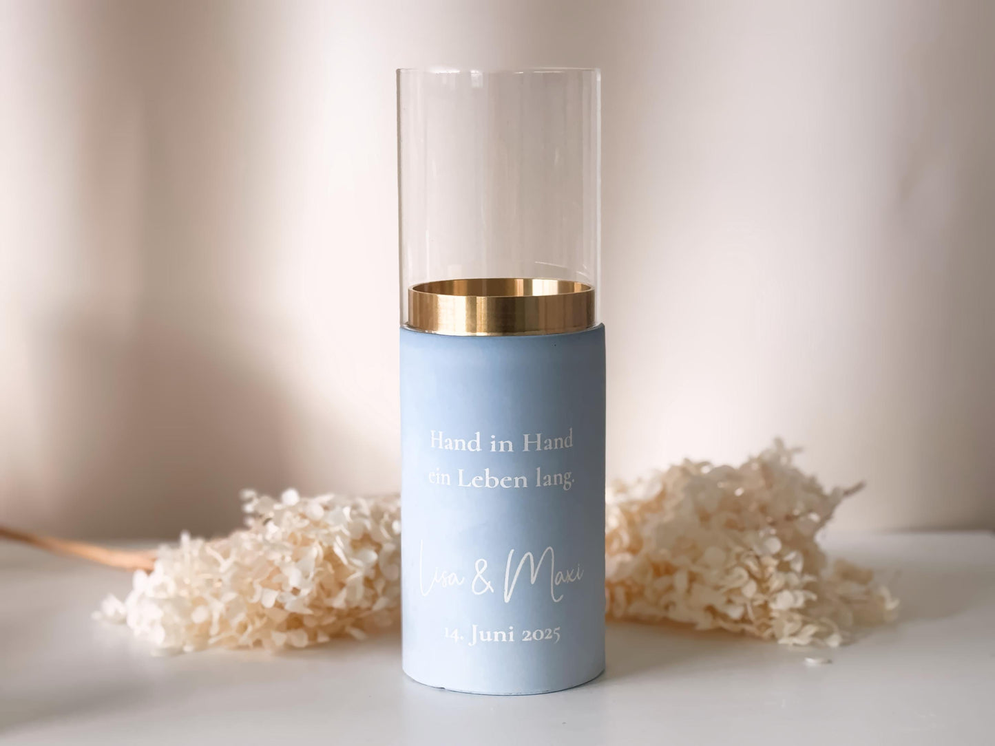 Personalisierte Hochzeitskerze als Windlicht mit goldenem Ring | Traukerze | LED Kerze | Wiederverwendbare Kerze für eure Trauung mit Namen, Datum und Trauspruch