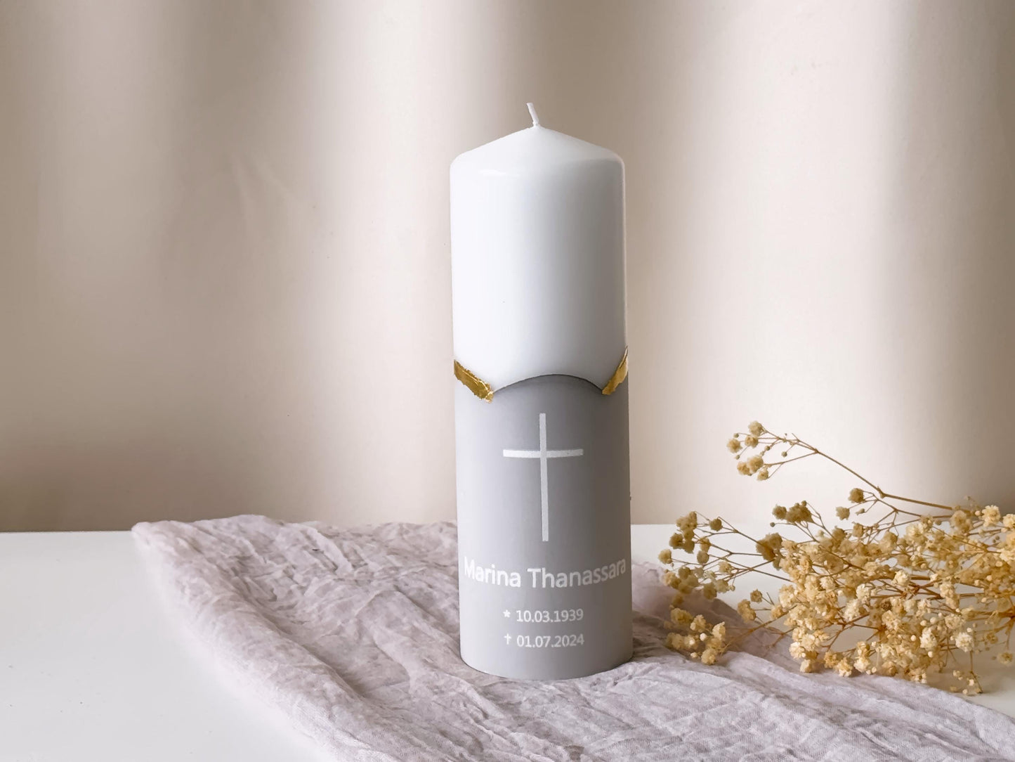 Personalized mourning candle with colored base and name & date