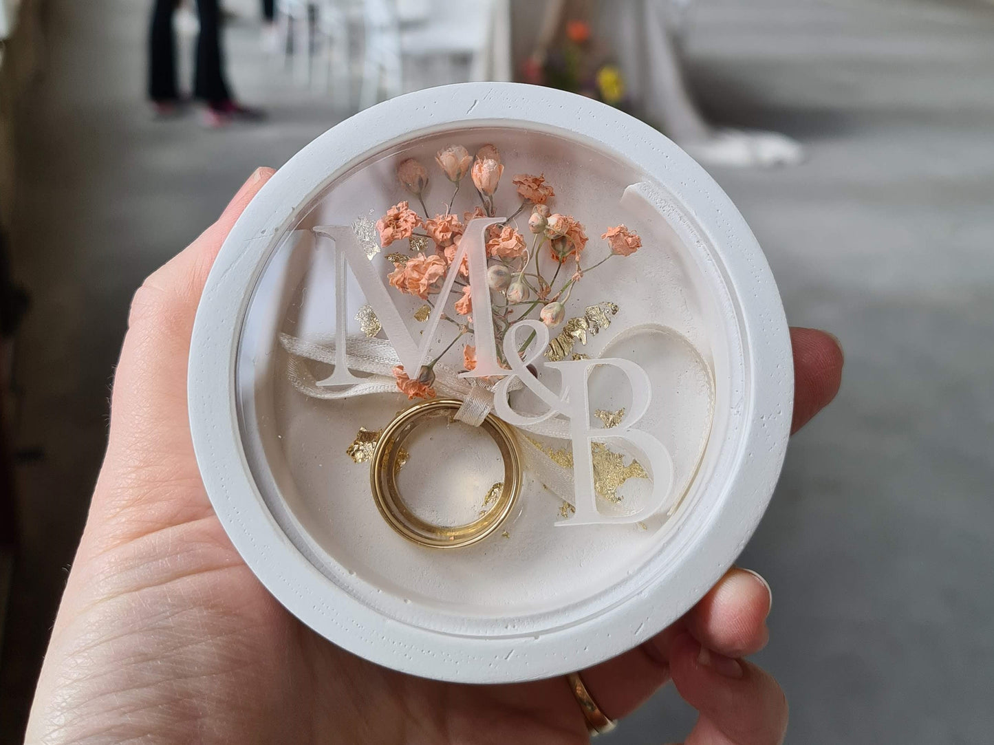 Modern ring box with laser-engraved acrylic disc | A special accessory for your wedding