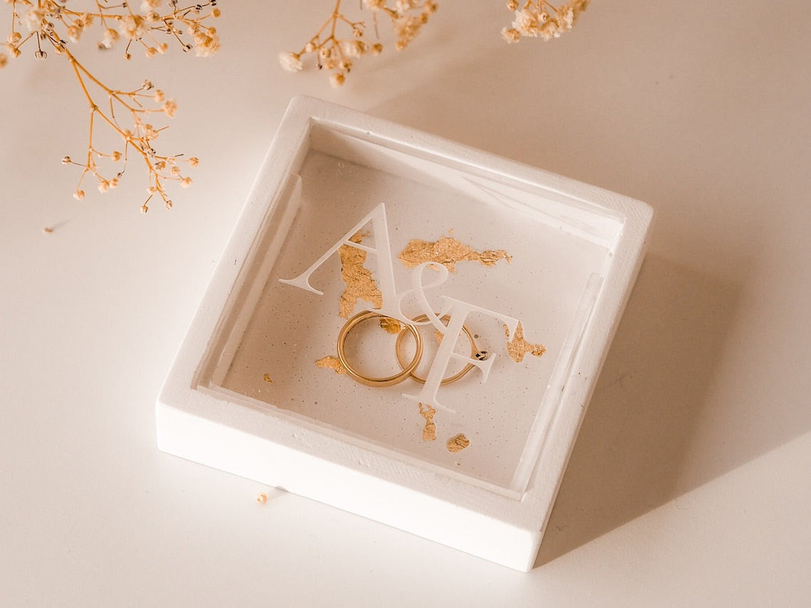 Moderne Ringbox quadratisch mit Laser gravierter Acryl-Scheibe | Ein besonderes Accessoire für Deine Hochzeit