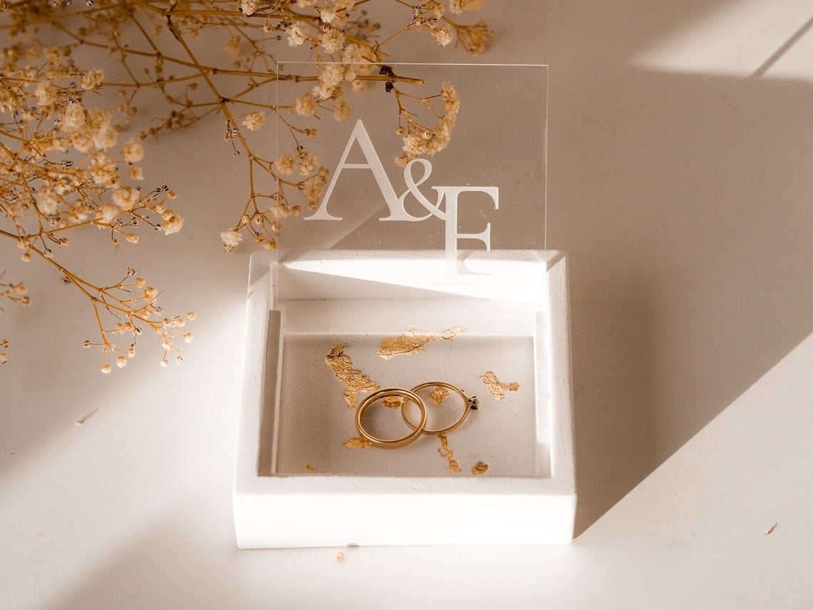 Moderne Ringbox quadratisch mit Laser gravierter Acryl-Scheibe | Ein besonderes Accessoire für Deine Hochzeit