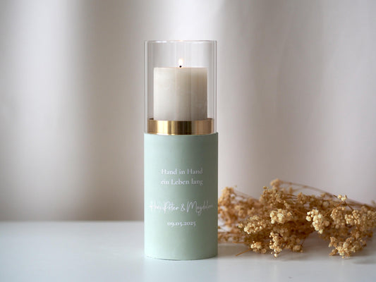Personalisierte Hochzeitskerze als Windlicht mit goldenem Ring | Traukerze | LED Kerze | Wiederverwendbare Kerze für eure Trauung mit Namen, Datum und Trauspruch